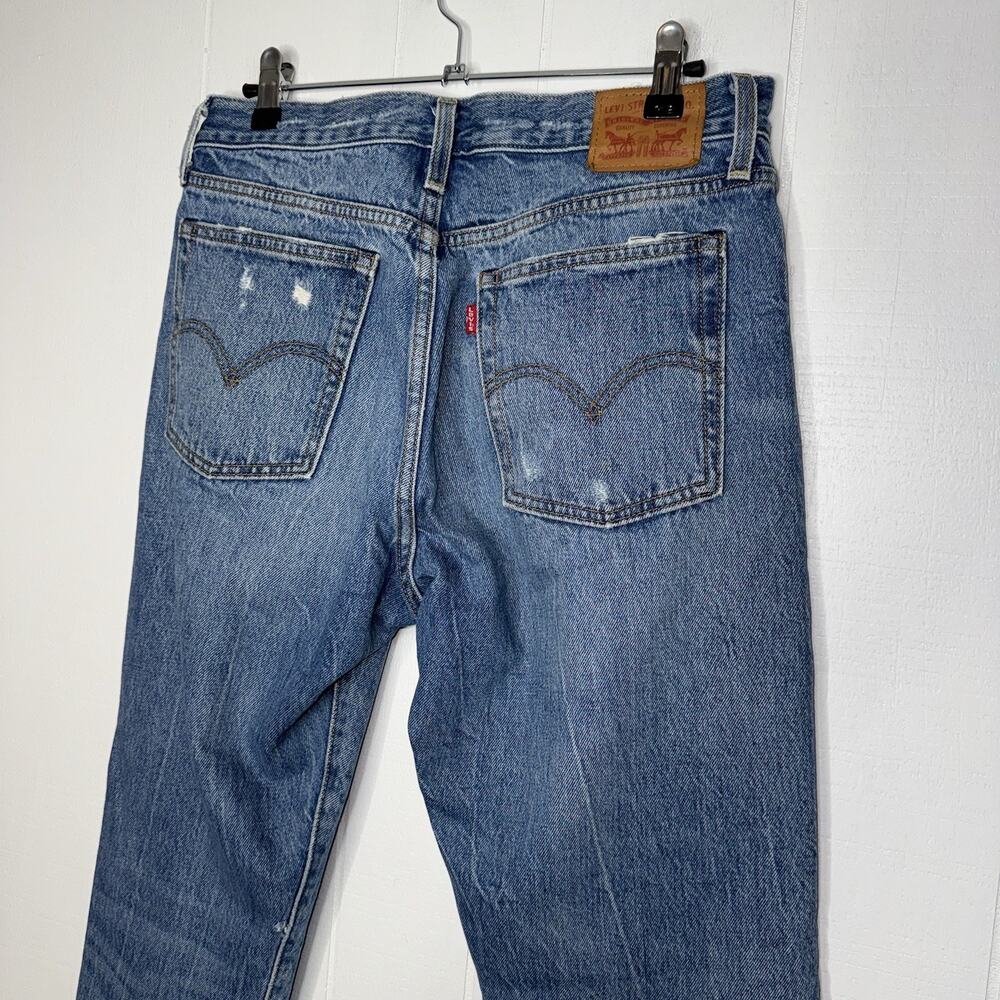Levi’s Women’s High Rise Distressed Jeans Size 29 - Picture 4 of 7